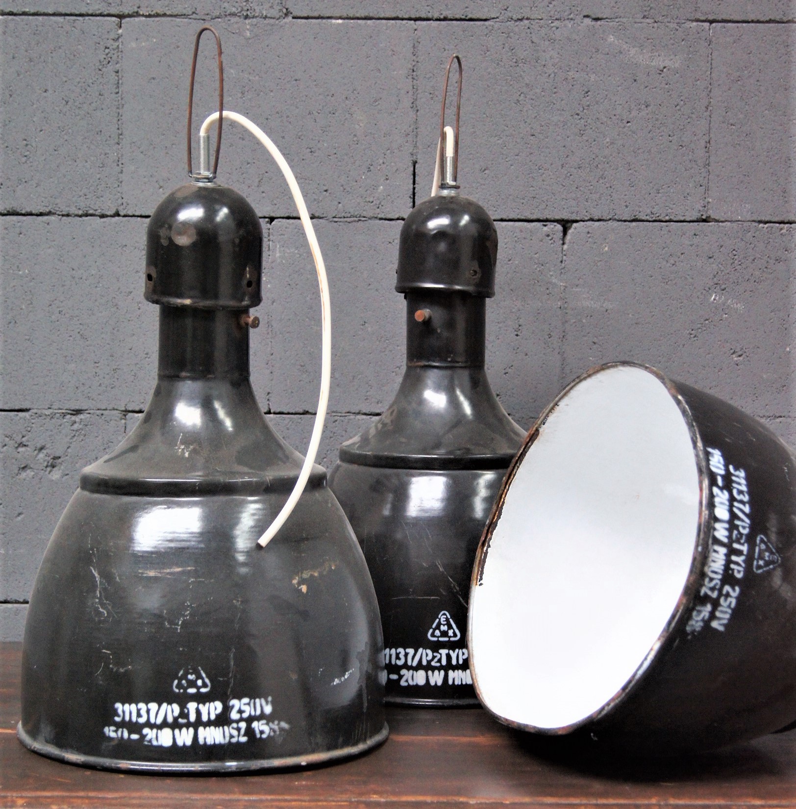 Vaag Over instelling Sitcom Shop nu stoere oude (industriële) lampen bij Old BASICS! | Old BASICS