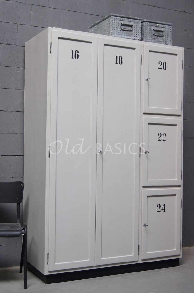 Lockerkast Numero, 3 deuren, RAL7044, grijs, materiaal hout