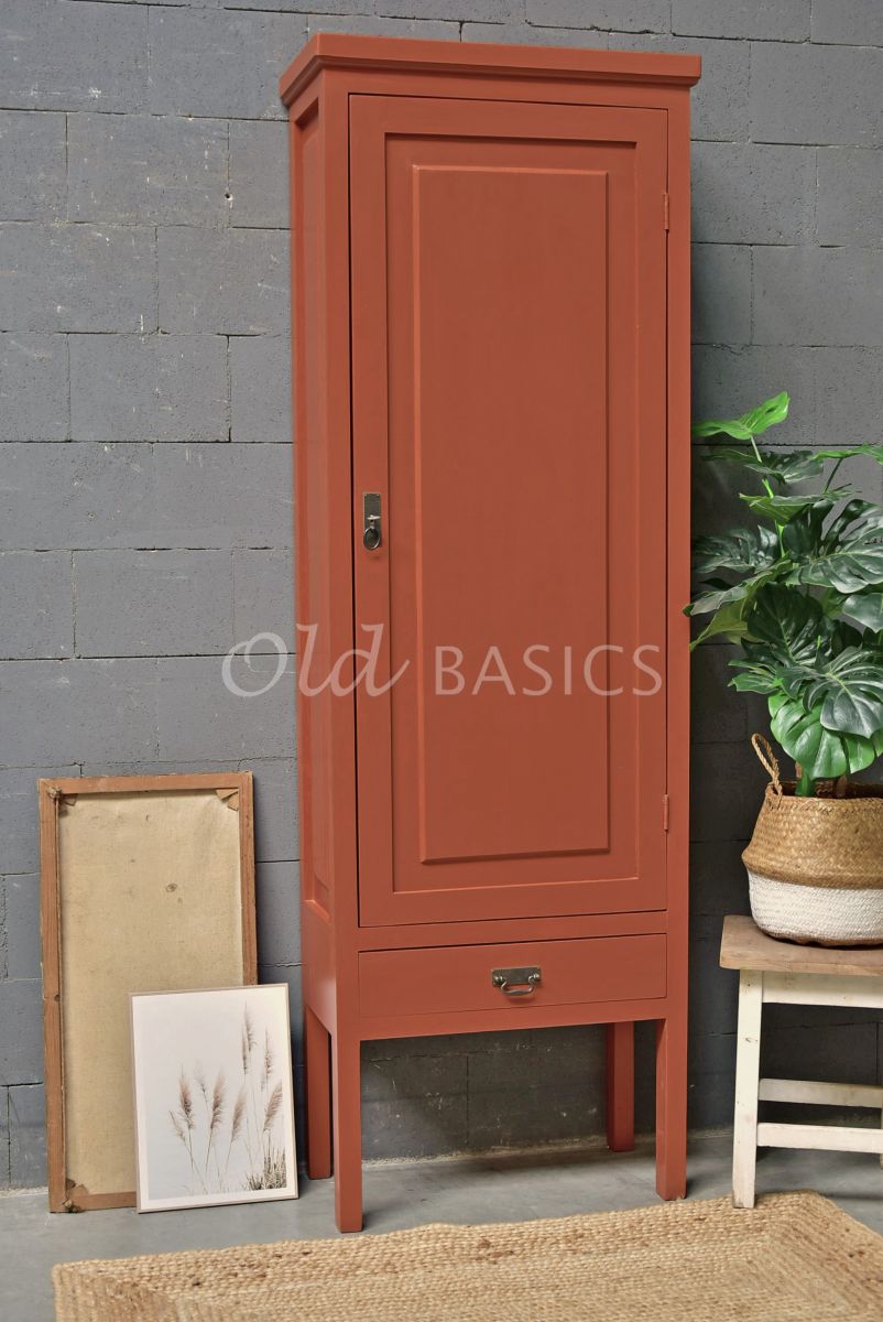 Smalle kast, rood, bruin, materiaal hout