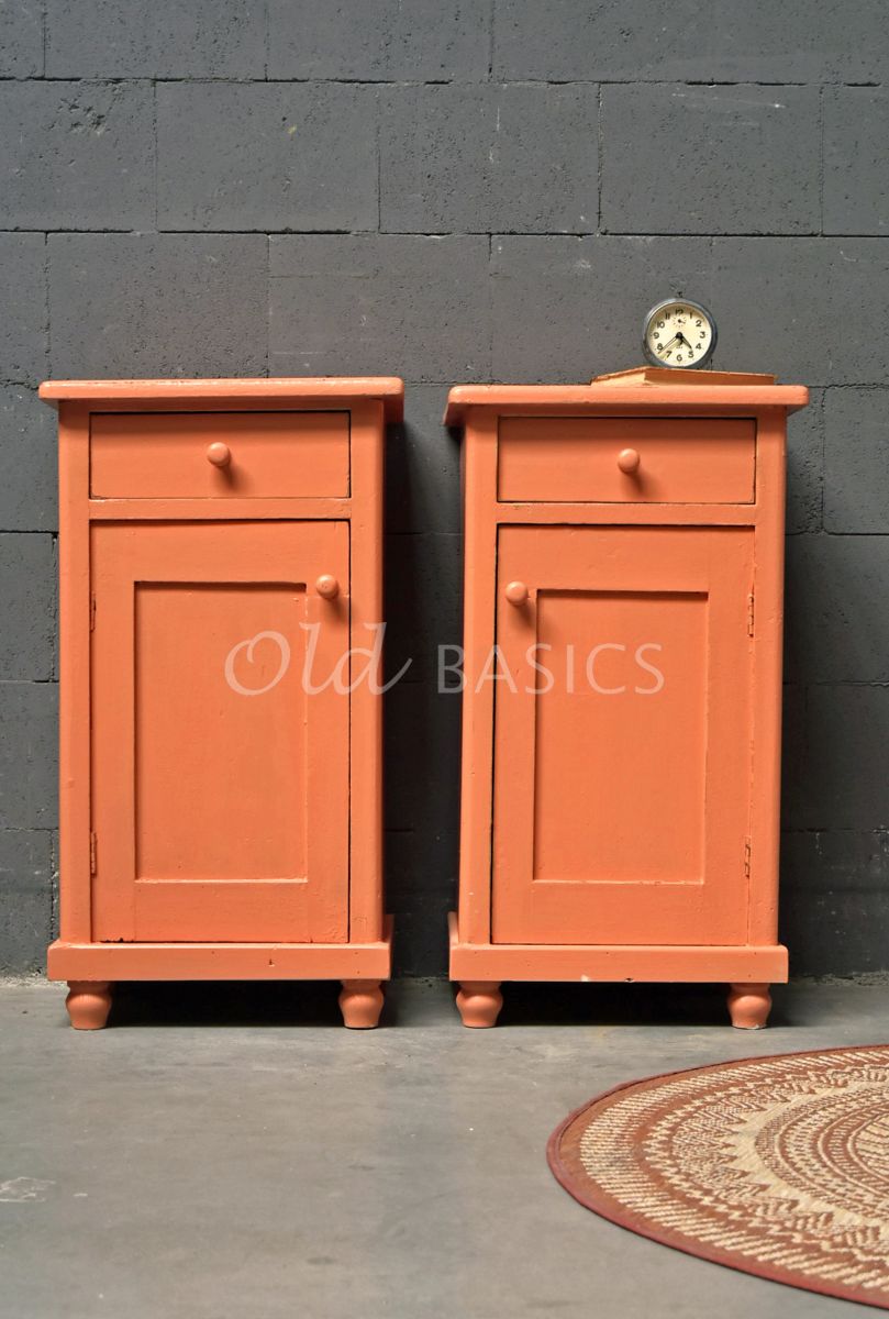Detail van Set nachtkastjes, oranje, materiaal hout