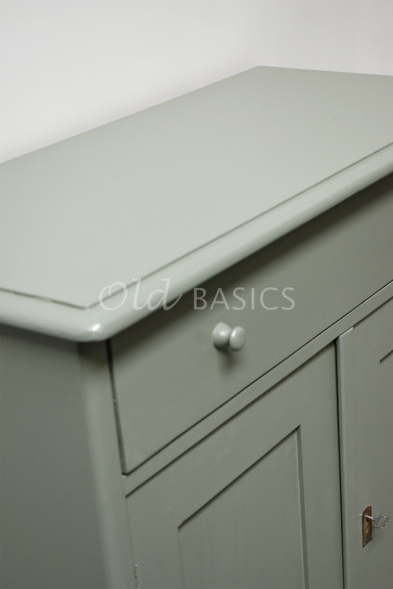 Detail van Onderkast, groen, grijs, materiaal hout