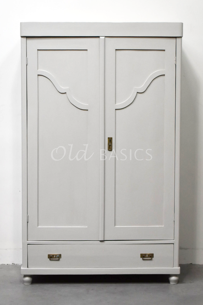 Detail van Kledingkast, grijs, materiaal hout