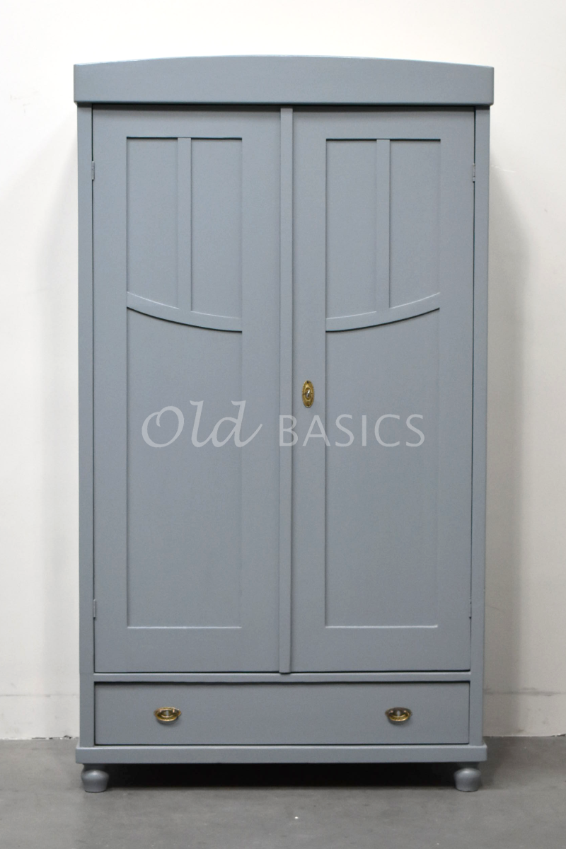 Detail van Kledingkast, grijs, blauw, materiaal hout