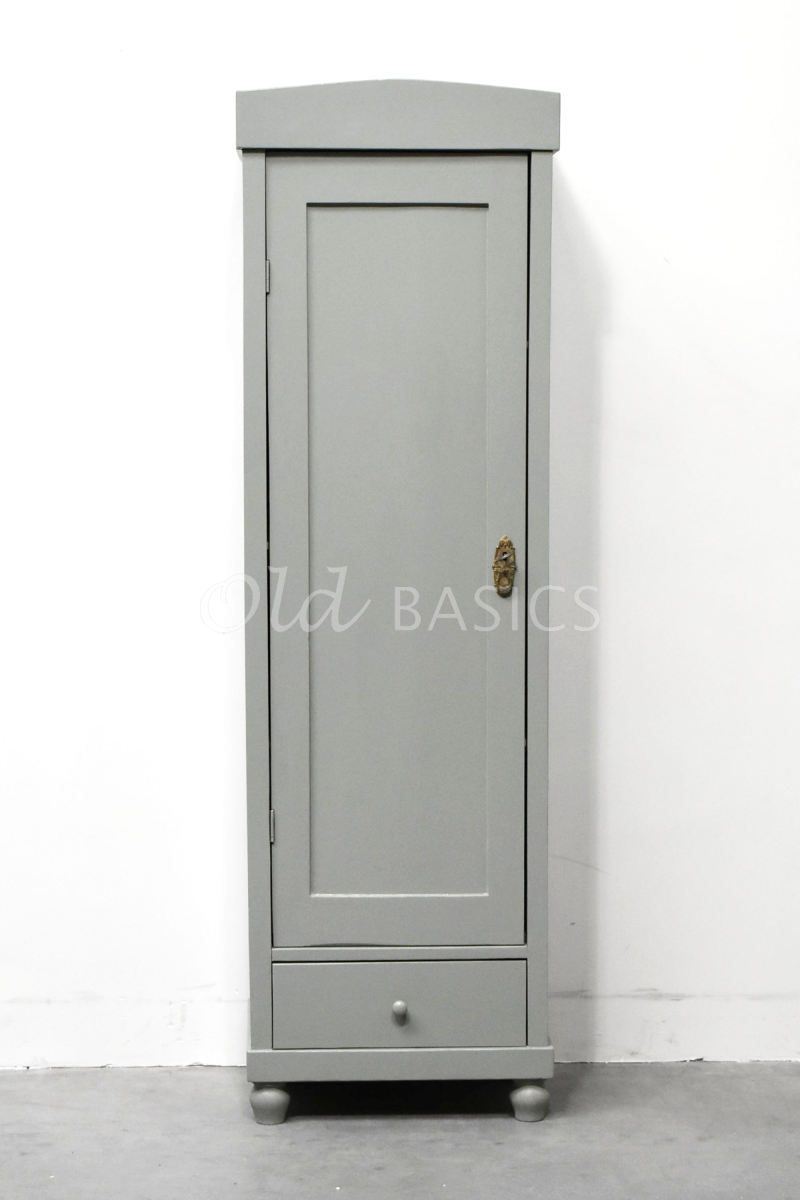 Detail van Smalle kast links, grijs, groen, materiaal hout