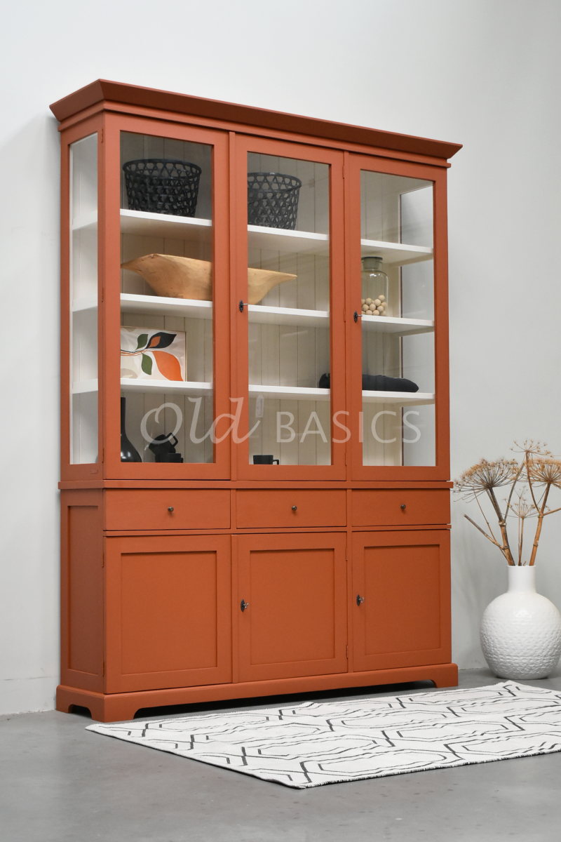 Detail van Vitrinekast Grenoble, 3 deuren, RAL8004, rood, bruin, oranje, materiaal hout