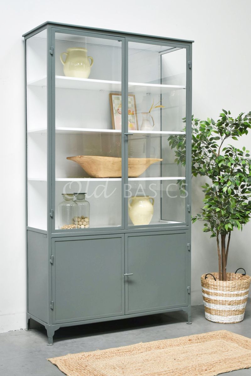 Detail van Apothekerskast Ilya Grand Lindegroen, groen, grijs, materiaal staal