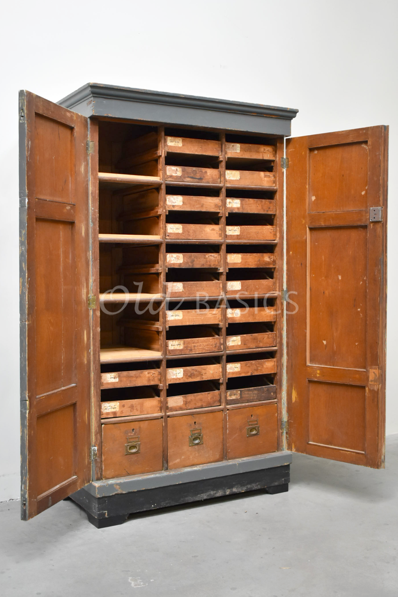 Detail van Ladenkast, grijs, materiaal hout