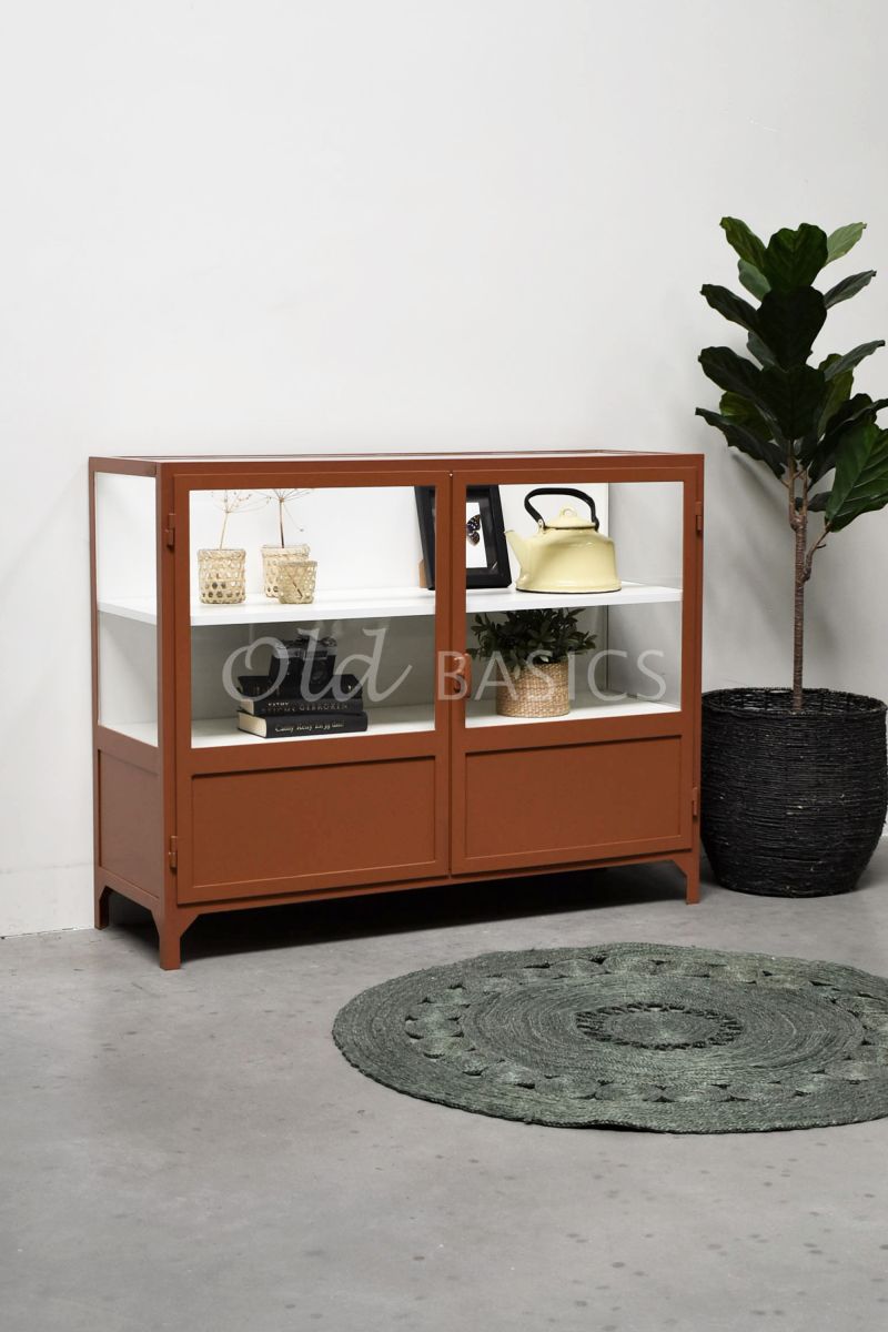 Detail van Apothekerskast Vitrine, 2 deuren, RAL8004, terra, rood, oranje, bruin, materiaal staal
