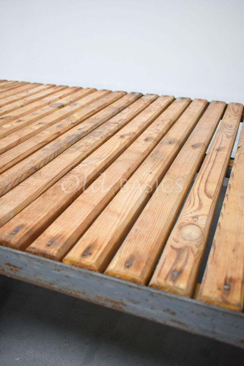 Detail van Salontafel, materiaal hout