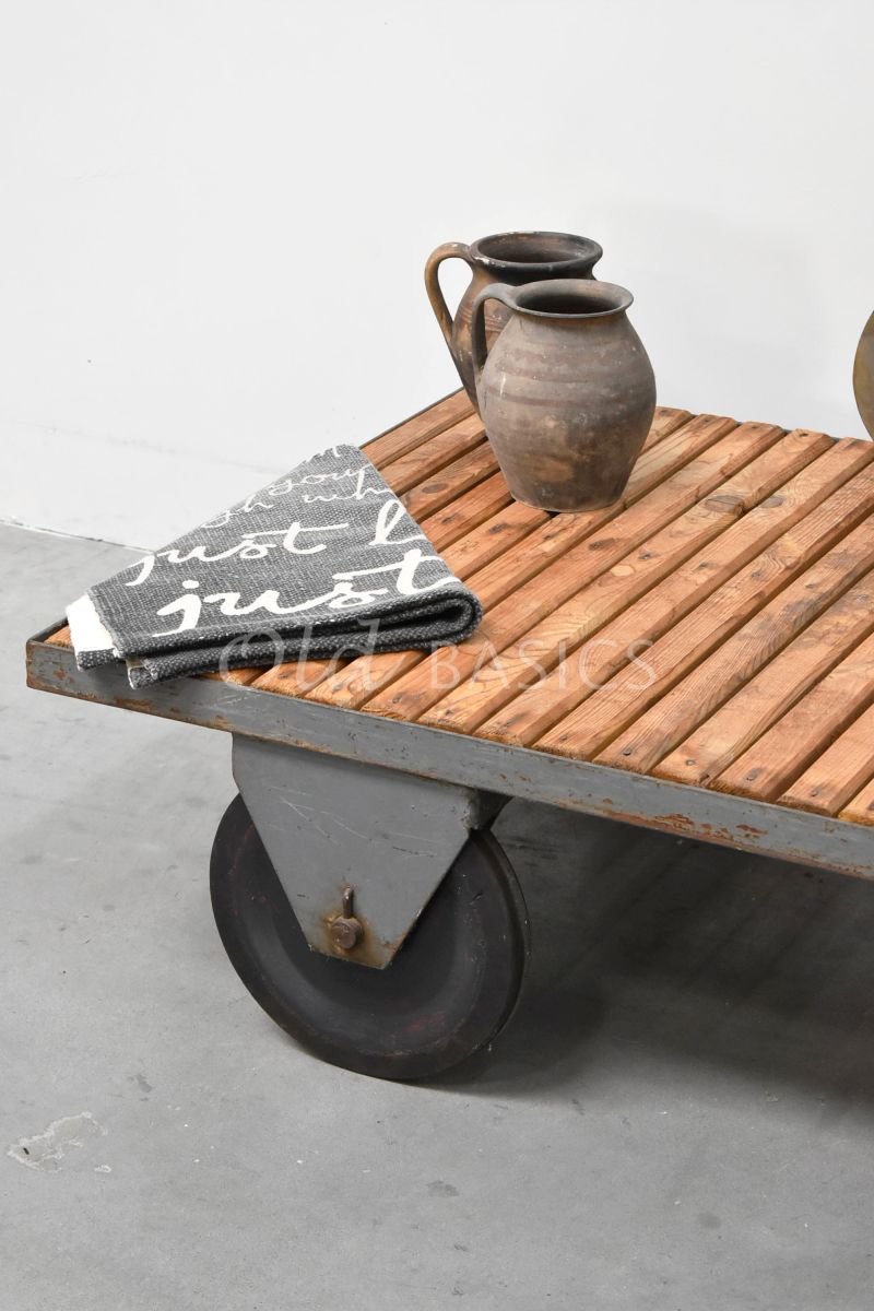 Detail van Salontafel, materiaal hout
